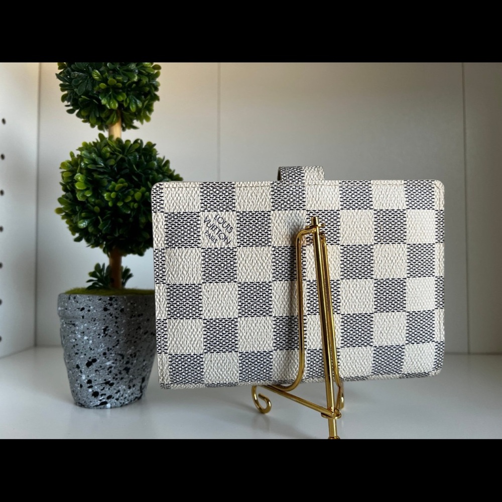 Louis Vuitton Cream Textured Leather